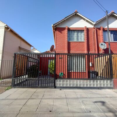 Hermosa casa en pasaje cerrado en Lampa