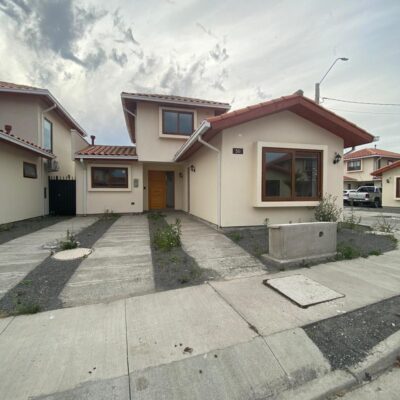 Amplia casa en Condominio en Maule
