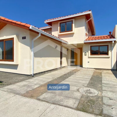 Casa Nueva 3D 3B 2E en Condominio Almeria